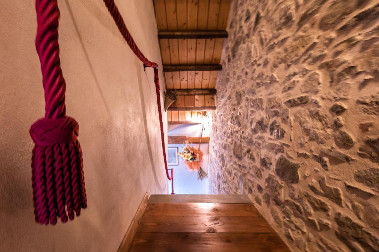 Deliziosa Casetta Sull'Appennino Toscano Montefegatesi Eksteriør billede