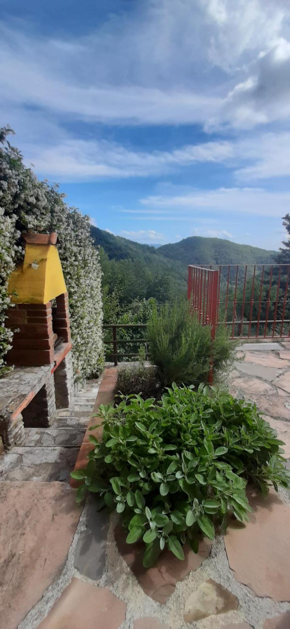 Deliziosa Casetta Sull'Appennino Toscano Montefegatesi Eksteriør billede